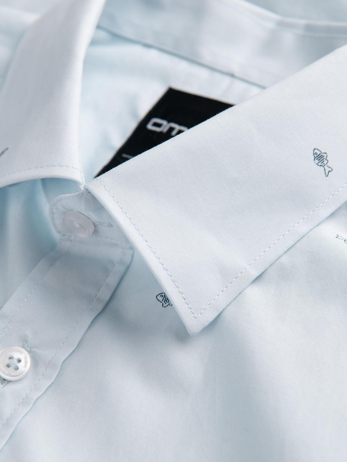 Klasyczna męska bawełniana koszula SLIM FIT w rybki - błękitna V4 OM-SHCS-0156