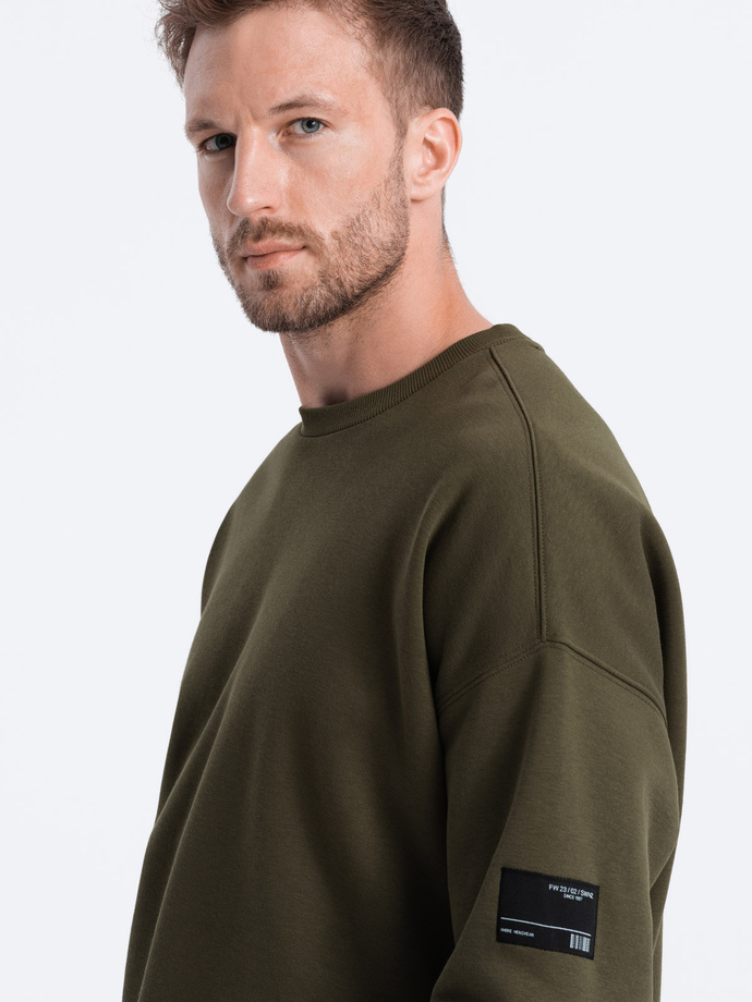 Bluza męska OVERSIZE z imitacją koszulki - oliwkowa V4 OM-SSNZ-0126