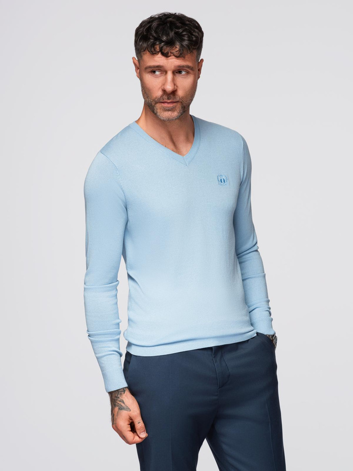 Elegant men's sweater with a v-neck - light blue V10 OM-SWBS-0107