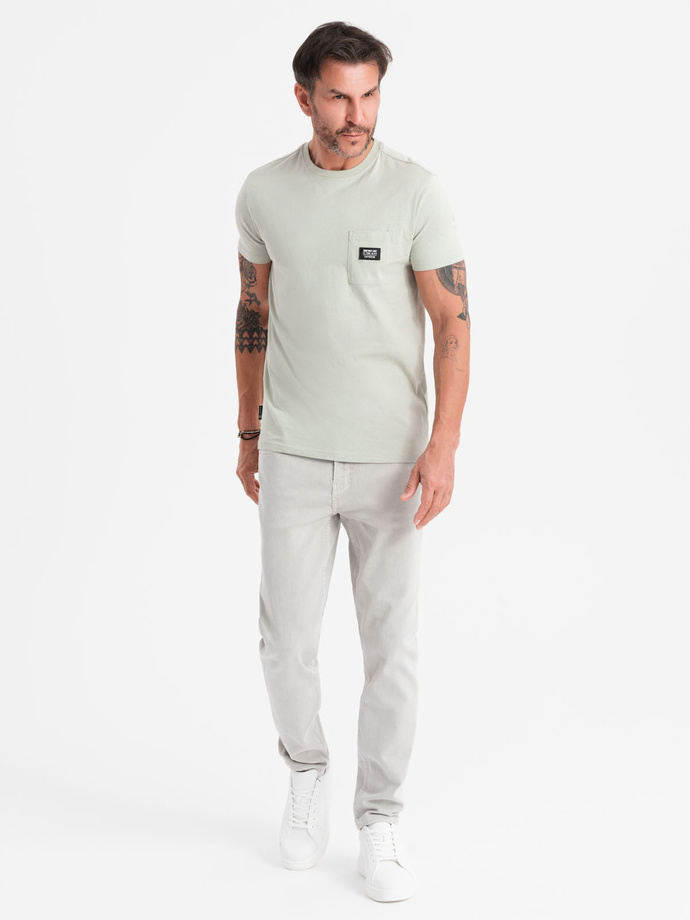 Casualowy męski t-shirt z naszywką na kieszeni – jasnoszary V2 OM-TSCT-0109