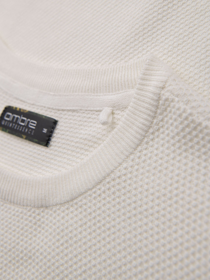 Men's knitted t-shirt with fine texture - white V1 OM-TSCT-0244