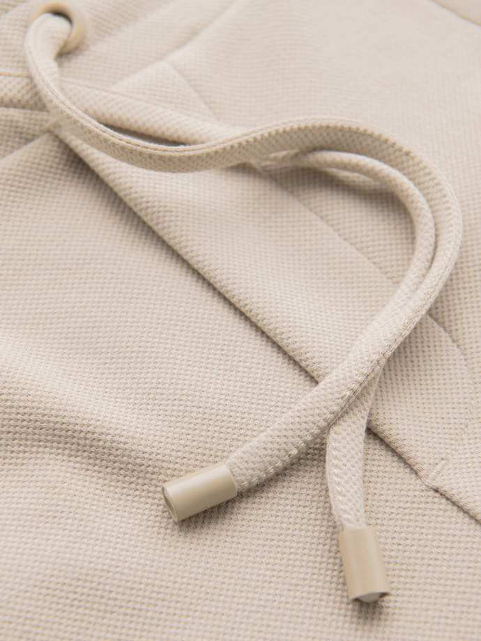 Dzianinowe męskie szorty z podwiniętymi nogawkami –  piaskowe V3 OM-SRCS-0170