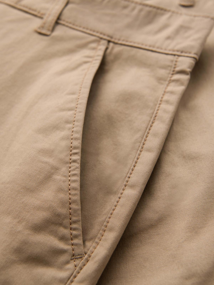 Classic men's chino shorts with rolled up leg - beige V11 OM-SRCS-0197