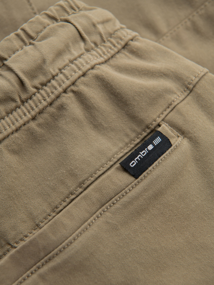 Men's loose-fit shorts with cargo pockets - light olive V3 OM-SRCG-0194