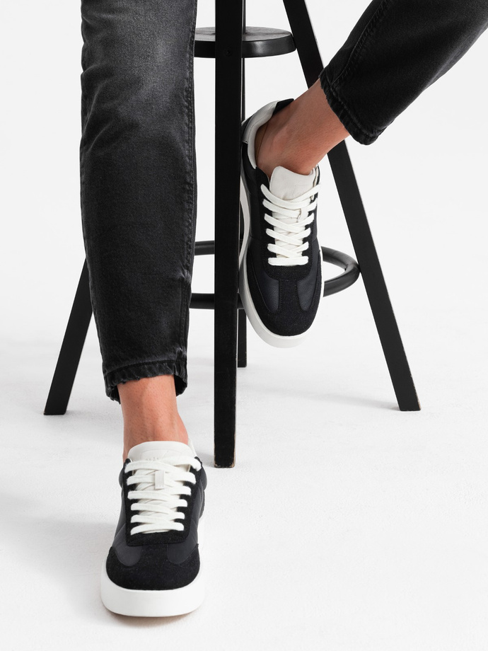 Men's old-school sneakers on thick sole - black V4 OM-FOSL-0170