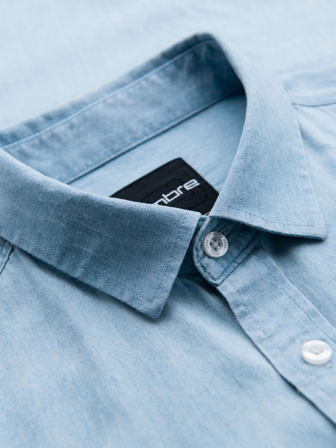 Jeansowa męska koszula z haftowaną kieszonką – jasnoniebieska V1 OM-SHDS-0181