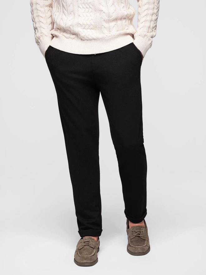 Męskie spodnie z dzianiny pique z regulacją w pasie – czarne V2 OM-PACP-0283