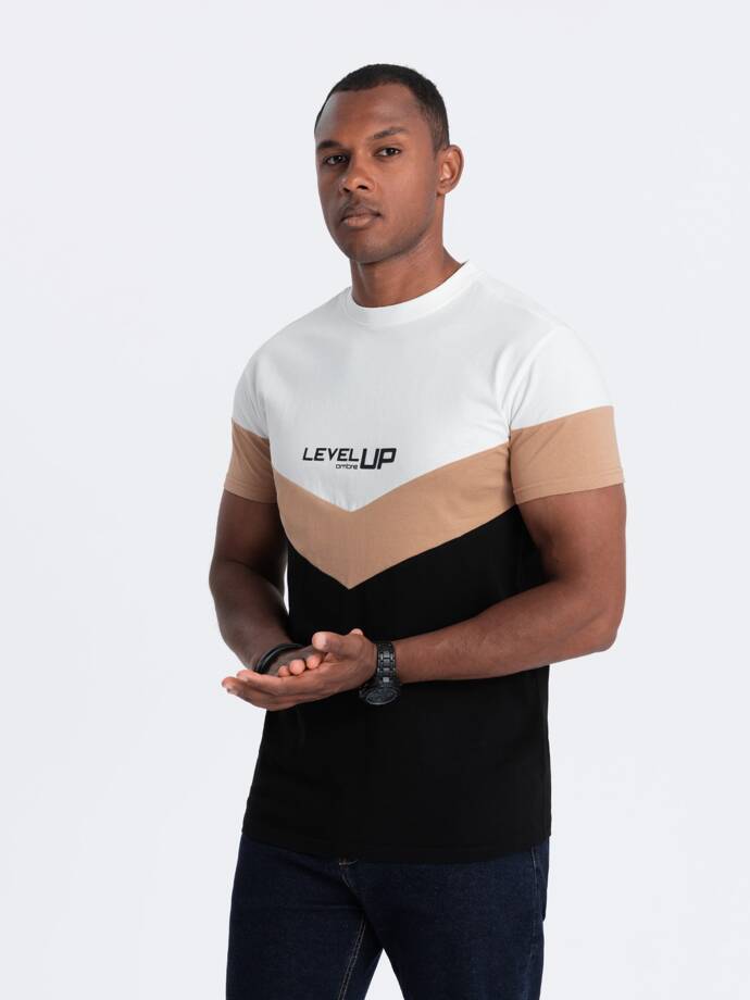 T-shirt męski bawełniany trójkolorowy z logo - czarno-brązowy V3 S1747